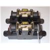 Image 1 : (2) Parker #D1VW020DNYCF 91 Hydraulic Valves