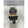 Image 2 : Vickers #CR-10-5GT4L-30-S-JA Hydraulic Motor