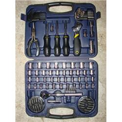 100 pc. Tool Set in Carry Case