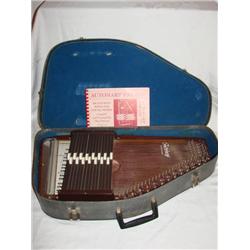 Auto Harp w/Case, Tuner & Book