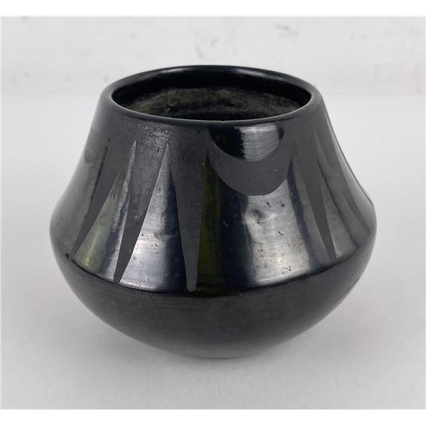 Maria Martinez San Ildefonso Pueblo Indian Pot