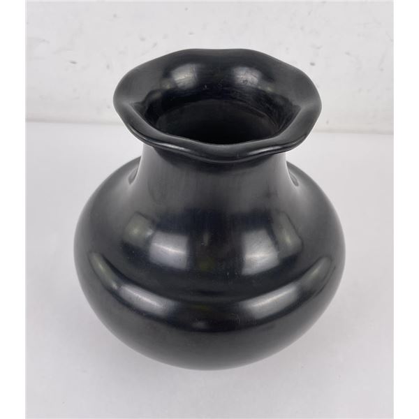 Tina Garcia Santa Clara Pueblo Indian Pot