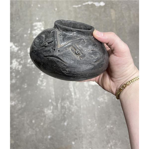 Peruvian Pottery Face Vase Jar Pot