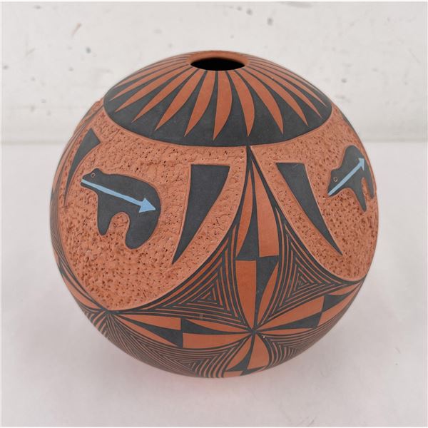 Acoma Pueblo Indian Pottery Pot Vase