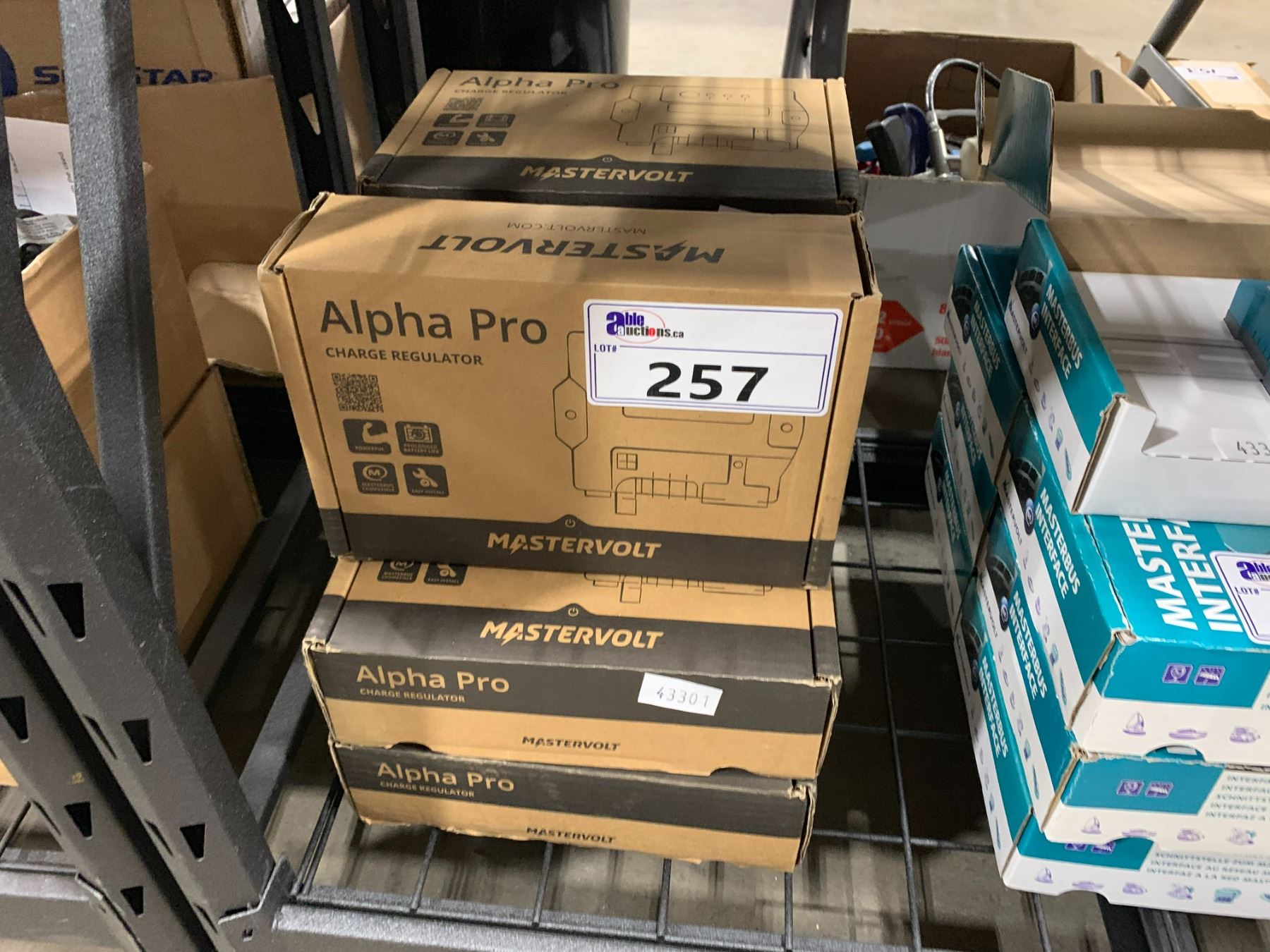 7 MASTERVOLT ALPHA PRO MARINE CHARGE REGULATORS