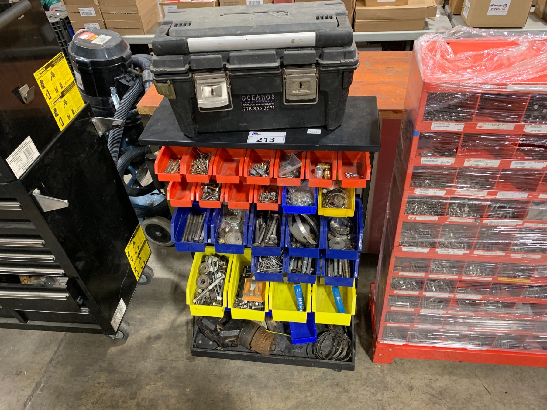 BLACK MOBILE ADJUSTABLE PLASTIC BINS PARTS SORTING RACK WITH ASSORTED ...