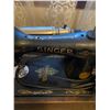 Image 3 : Black Singer Antique Sewing Machine