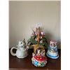 Image 1 : Heritage Ornamental Cat Tea Pots & Music Box Glitter Globe