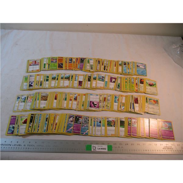 Over 600 Pokémon Cards-no energy cards