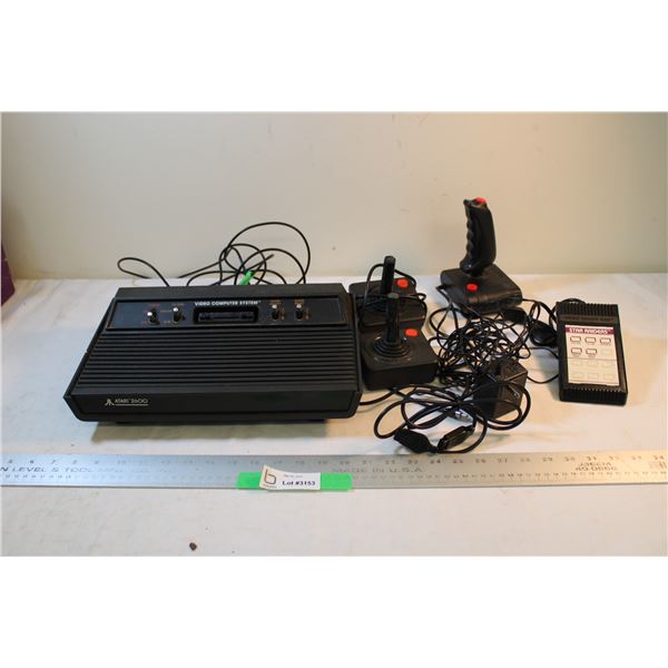 Vintage Atari Video Computer System with 3 Controllers and Star Raiders ...