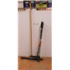 Image 1 : *Extendable Stand up Weeder + Floor Squeegee