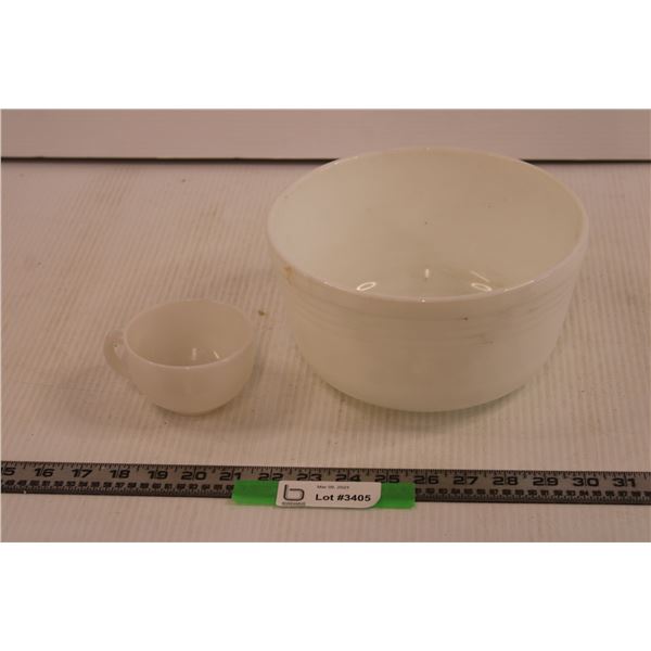 Pyrex Hamilton Beach Milk Glass Bowl & Cup