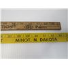 Image 3 : (2) Yard Sticks - Morris - Beaver Store