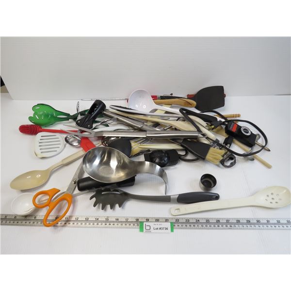 Assorted Kitchen Utensils - Electric Pan Controls