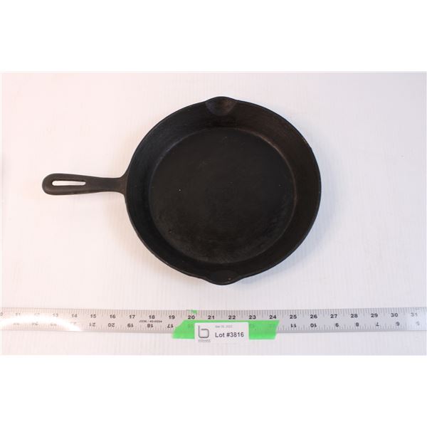 10   Cast Iron Fry Pan