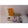 Image 3 : Lot of Assorted Misc. Painting Supplies