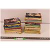 Image 1 : (22) Books (6 R.L. Stine, 4 Babysitters Club, 12 Assorted)