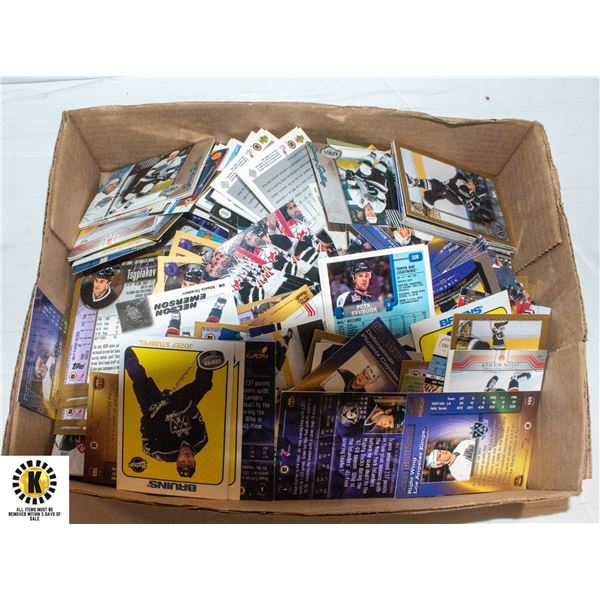 BOX 1 OF HOCKEY CARDS ESTATE