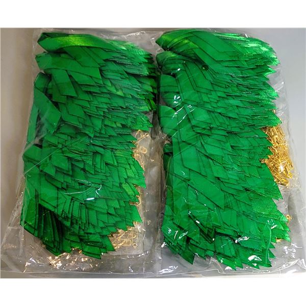 LOT OF 2 BAGS WITH PINS, 400 GREEN