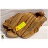 VINTAGE LEATHER BASEBALL GLOVE A2620 WILSON