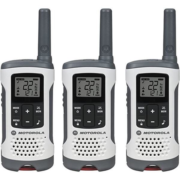 NEW MOTOROLA  TALKABOUT T260TP 2-WAY RADIOS  3 PC