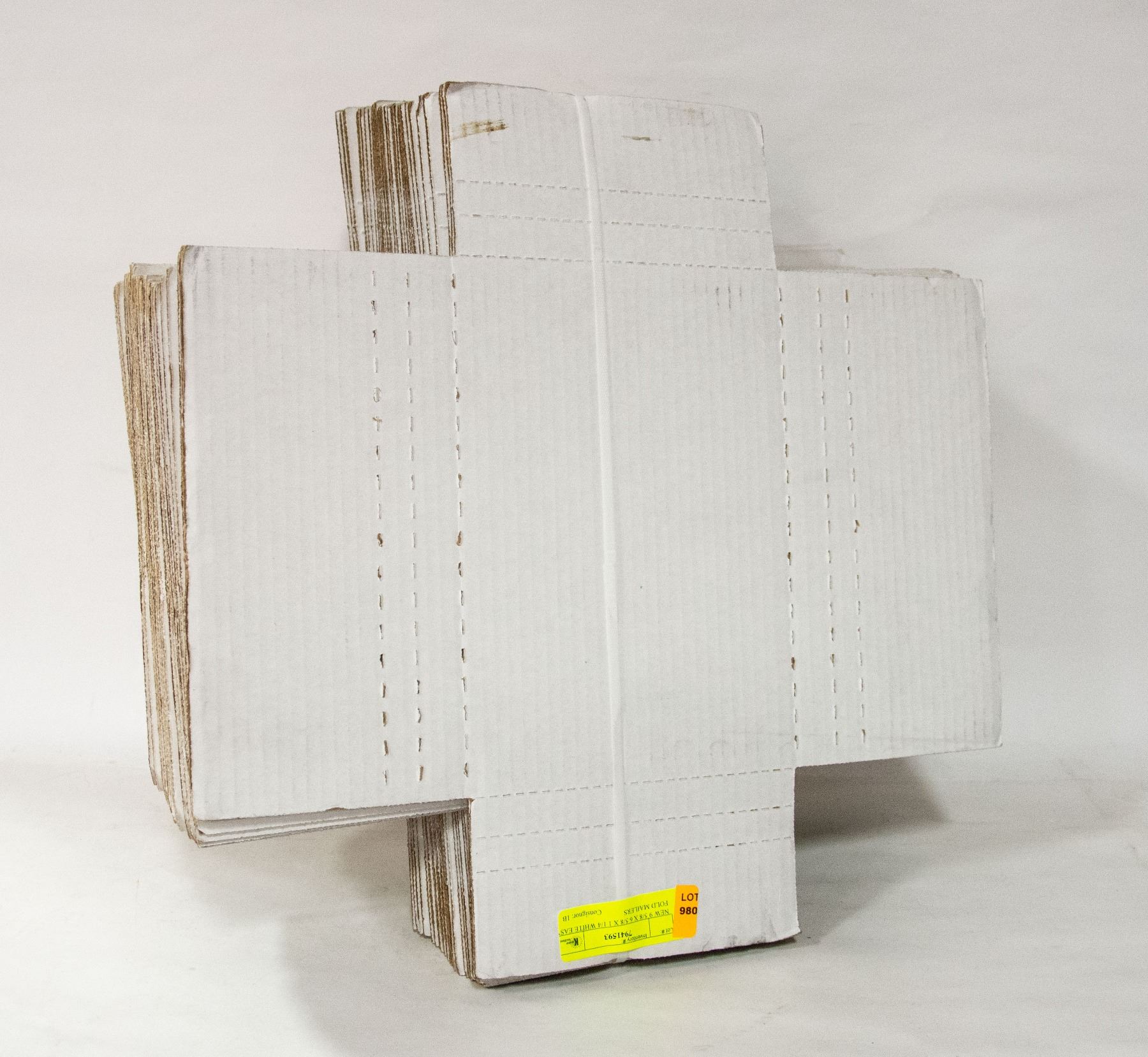 thumbnail image 2 of White Corrugated Mailers 13.5x3.5x3.5 ECT-32B 50/Case Shipping Boxes 2 of 4