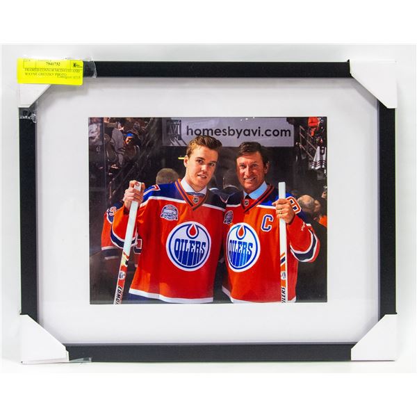 FRAMED CONNOR MCDAVID AND WAYNE GRETZKY PHOTO