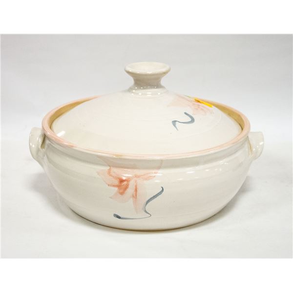 STONEWARE CASSEROLE DISH