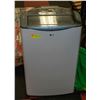 Image 1 : LG PORTABLE AIR CONDITIONING UNIT MISSING 1 WHEEL
