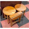 Image 1 : 3 FOLDABLE END TABLES (WOOD)