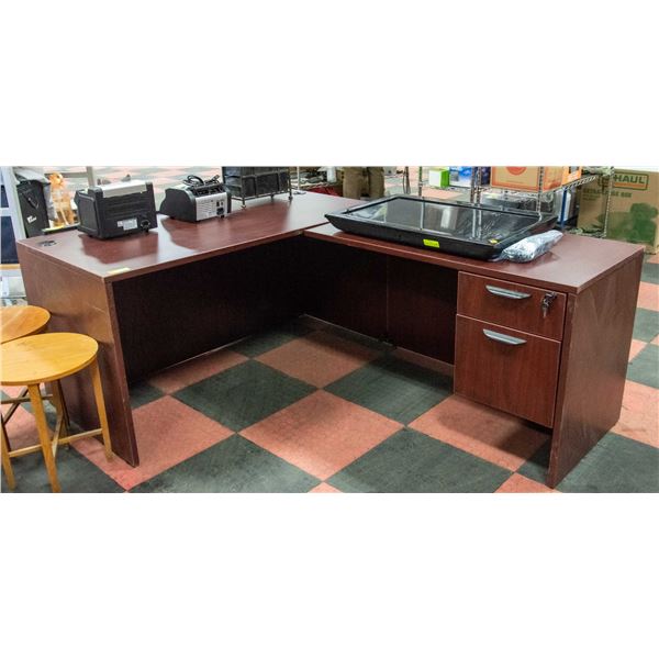 L-SHAPED CORNER OFFICE DESK APPROX H-29.5" W-59"