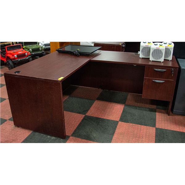 L-SHAPED CORNER OFFICE DESK APPROX H-29.5" W-59"