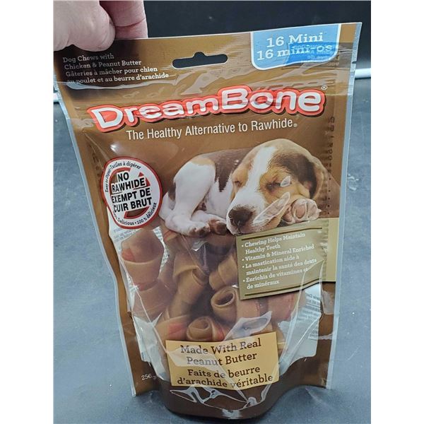 DreamBone No Rawhide Dog Treats Made with Peanut Butter (256g)