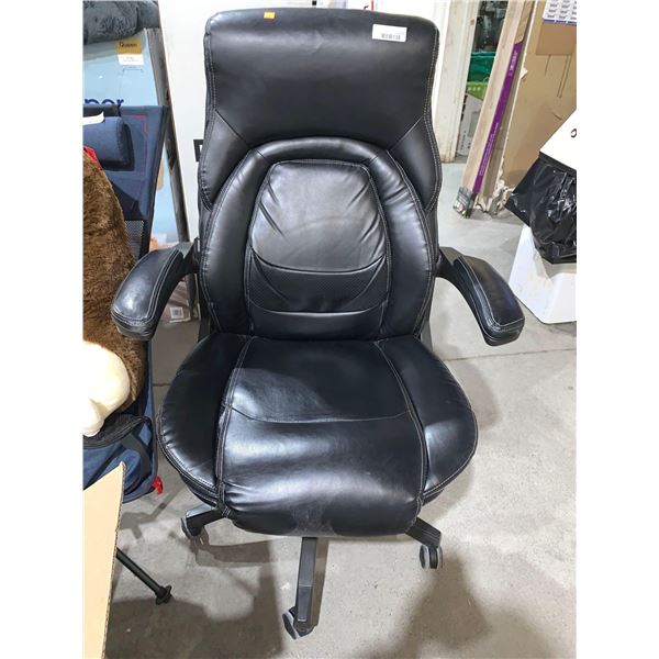 Lazboy leather office chair (rip on back see photo)