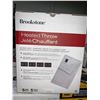 Image 3 : Brookstone heated throw