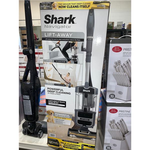 Shark navigator vacuum