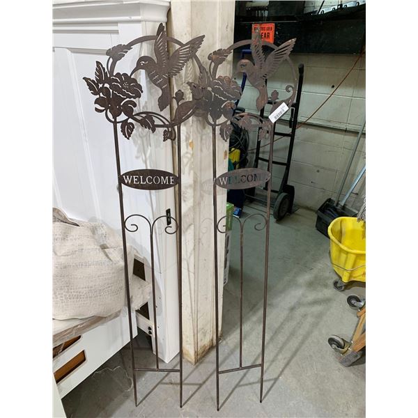 Lot of 2 Welcome lawn stakes