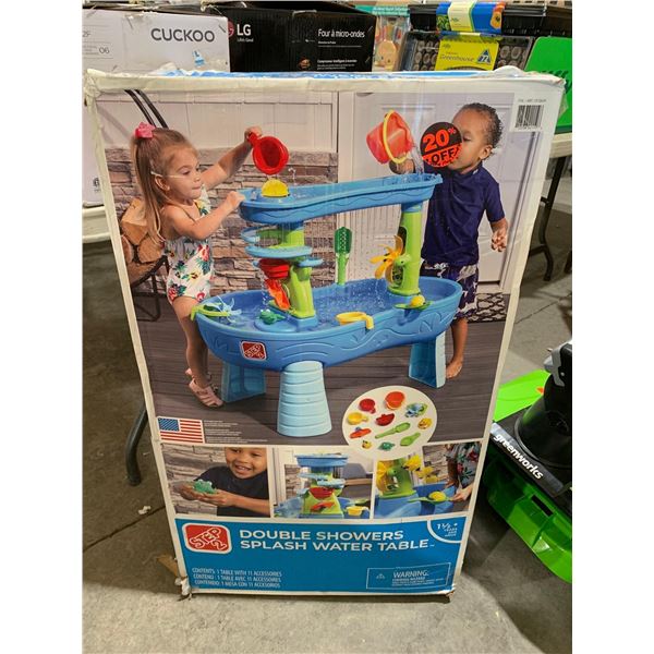 Double shower splash water table