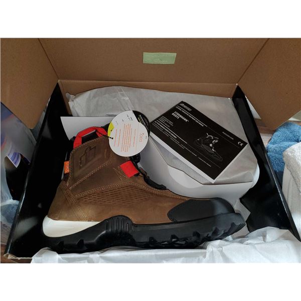 Storm hawk boot size 10