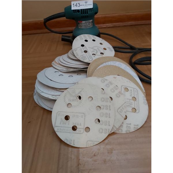 Makita Palm Sander With Extra Sanding Pads