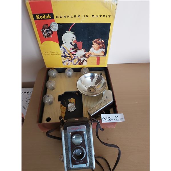 Kodak Duaflex IV Outfit Camera Kit
