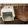 Image 1 : Vari Kennel Size Medium And Dog (Basket) Bed