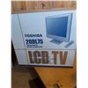 Image 3 : 20" Toshiba LCD Flat Panel TV With Wall Mount And Toshiba DVD/VHS Player