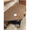 Image 1 : Sturdy Shop Table