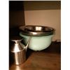 Image 6 : Kitchen items & Food storage. Cat A