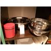 Image 7 : Kitchen items & Food storage. Cat A