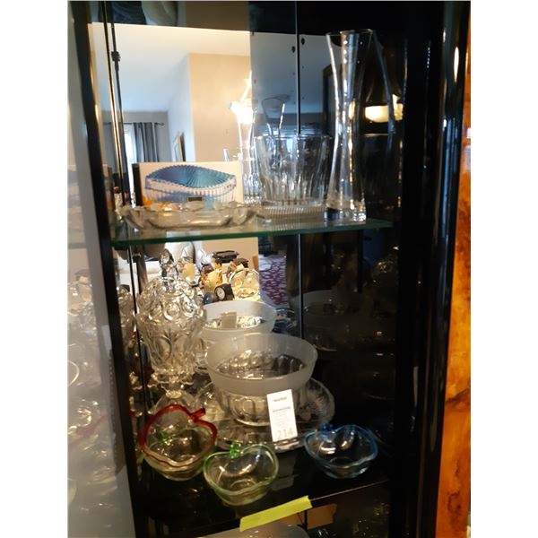 Glass bowls & decorative items   Cat A