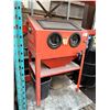 Image 2 : INDUSTRIAL SAND BLASTING CABINET