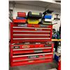 Image 2 : 2 MASTERCRAFT TOOL BOXES AND LARGE TABLE TOP & UPPER SHELF FULL OF TOOLS, HARDWARE AMD
