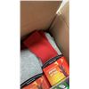 Image 4 : BOX OF NEW THERMAL SOCKS, PROPYLENE ROPE AND ICE SCRAPERS